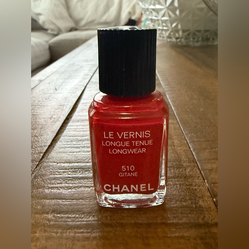 CHANEL Le Vernis Longwear Nail Polish - Bold Red